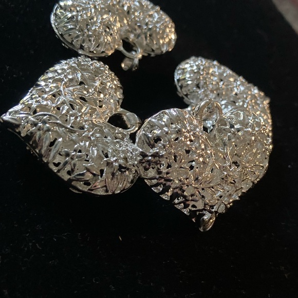 925 Silver Puffed Large Filigree Heart 1” length x 1 1/2” wide x 1/2” thick. - Picture 6 of 6